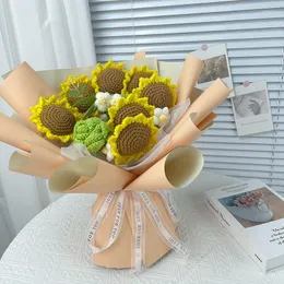 Decorative Flowers Mother's Day Gift Handmade Knitted Sunflower Bouquet Finished Product For Mother To Present Senior Students Birthday