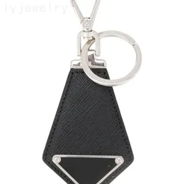 Purse Keychain Alloy Hiphop Triangle Key Chain Letter Trend Bag Charm Pretty Popularity Triangle Leather Designer Keychain Heart Cute Plated Silver PJ056F23