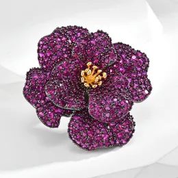 Pins Brooches 2023 Luxury Highend Women's Brooch for Exquisite Temperament Zircon Purple Flower Pin and Corsage Ornament 230809