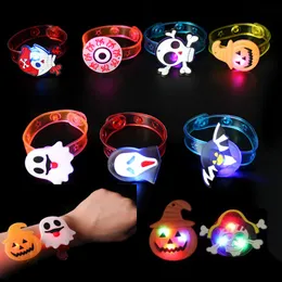 Halloweenowe zabawki 5pcs LED świecące bransoletka Kid Pirate Birthday Favor Guest Giveawways Carnival Dift Ghost Halloween Decor Decor Children Toy 230810