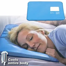 Hela sommarmassagerterapiinsatsen Chillow Pad Mat Muscle Relief Cooling Gel Pillow 242y