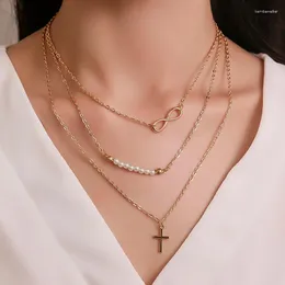 Pendanthalsband 2023 Fashion Multilayer Halsband för kvinnor Designer Cross Pearl 8 Form smycken Summer Girl Gifts Tillbehörskedja