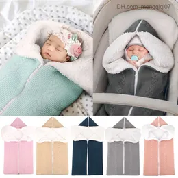 Pajamas Winter newborn sleeping bag with knitted plush lining blanket suitable for baby strollers thick and warm multi-functional baby accessories Z230810