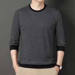 Liseaven Mens 티셔츠 O-Neck Long Sleeve Men T 셔츠 남성 줄무늬 티셔츠 남자 의류 Tshirt