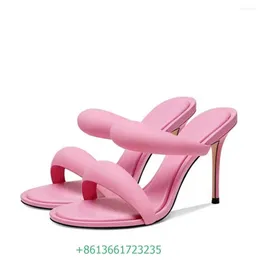 Модные сандалии весенние тапочки вокруг ноги на высоких каблуках на высоких каблуках резиновый резиновый мягкий ремень комфорт. Случайный цвет