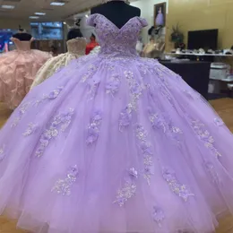 Lavender Quinceanera Dresses Ball Owt Of Contouse Puffy Sweet 16 Dress 3D Flows Tull Celebrity Party Tugher