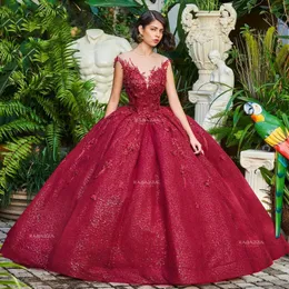 Luxury Glittering Red Sleeveless Quinceanera Dresses Applique Lace Pärlor Vestidos de 15 Anos Birthday Party Ball Gown Corset