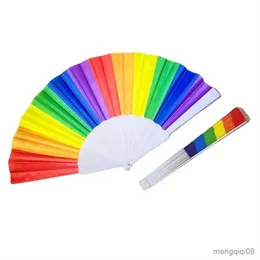 Kinesiska stilprodukter Rainbow Handheld Folding Fan Spanish Dance Performance Home Decoration Craft Gift Wedding Dance Hand Fan For Gay Pride Parties R230810