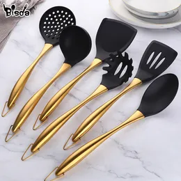 Köksredskap Guldverktyg Set Silikonhuvud Köksutrustning Rostfritt stål Handtag Soppa sleven Colander Turner Servering Spoon Kitchen 230809