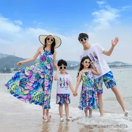 Family Matching Outfits Family Matching Outfit Summer Beach Mum Daughter Dresses Dad Son T-shirt+Shorts Couple Clothes Holiday R230810