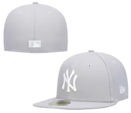 God kvalitet Nya färger Klassiska Team Navy Blue Color on Field Baseball Fited Hats Street Hip Hop Sport York Full Closed Design Caps H5-8.10