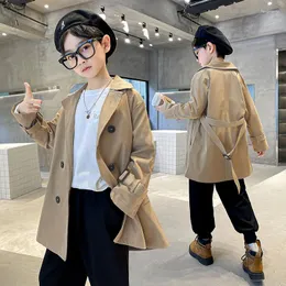 テンチコート3-12歳の子供たちのトレンチコート春秋の男の子ジャケットオーバーコート薄い韓国スタイルのターンダウンカラーチルドレンウィンドブレイカーカーキ服