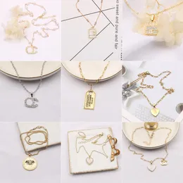 Women Luxury Brand Designer Letter Pendant Necklaces Link Chain18K Gold Plated Crystal Pearl Rhinestone Sweater Necklace Wedding Party Jewerlry Accessories