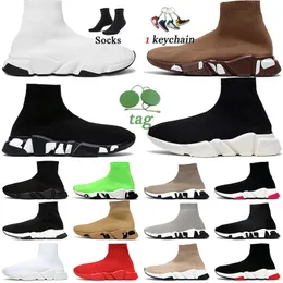2023 최고의 새로운 패션 디자이너 스포츠 신발 여성 남성 니트 트레이너 낙서 인쇄 오버 프린트 클리 솔 블랙 흰색 흰색 맑은 솔루션 스피커 스피드 트레이너 36-45