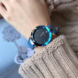 Andra klockor Luxury Lady Crystal Watch Women Dress Fashion Rose Gold Quartz Wrist Female Sky Blue Leather Relogio Feminino 230811