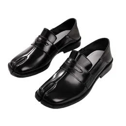 Klänningsko split tå tabi äkta ko läder loafers brittisk stil lyxmärke äkta ninja pumpar 3 cm häl kvinna mens 230225