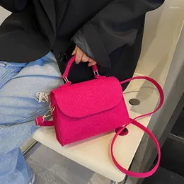 ウエストバッグピンクの女性韓国のファッションレディースショルダーバッグトレンドハンドバッグレトロデザイナーラグジュアリートート