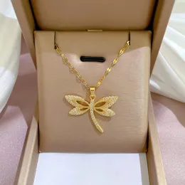 Hänghalsband rostfritt stål guldfärg Zirkon Dragonfly Chain Halsband för Women Party Fashion Jewelry Gift