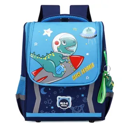 Skolväskor Söta dinosauriebarn Primärskola ryggsäck 1 klass SAC A DOS Pack Boys Cartoon School Bags For Kids Satchels Mochila Hombre 230811