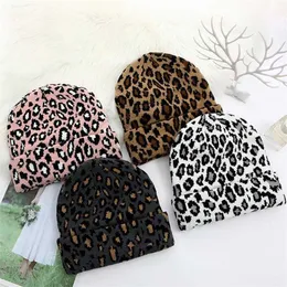 Cappelli invernali bernelli/berretti da cranio da donna leopardo cappelli di berretto leopardo cappelli inverno inverno cappelli a maglia calda stampati berretti hip hop berretto gorros addensare cofano