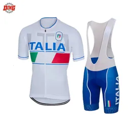 Bisiklet Jersey Setleri İtalya Takımı Italia Beyaz Bisiklet Jersey Set Ropa Ciclismo Erkekler Kısa Kollu Takım Bisiklet Giyim Seti önlük şortu jel ped 230811