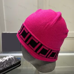 18 نمط أزياء مصمم قبعة شتاء مصممين بيني وشاح دافئ رجال بينز خطابات الشريط F skull Cap Women Hats Treknited Bonnet Luxe