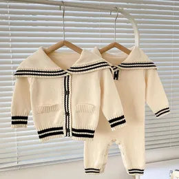 Rompers Autumn Baby Romper Cotton Knitted Playsuit Born Boys Girls Jumpsuit Fashion Turnown Turnown Collar Infant Kids Close