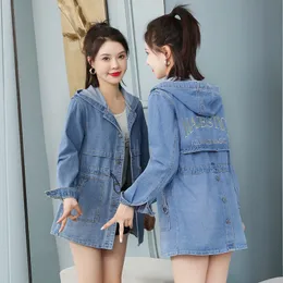 Kvinnans jackor Spring Autumn Women Hooded Mid-längd Denim Trench Coat Retro Korean Fashion Plus Size Brodery Jacket 230811