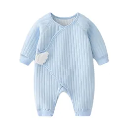 Rompers födda babykläder pojkar flickor randiga bomullsgrupper de bebe vår hösten baby romper barn jumpsuit varm play -dräkt 230811