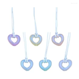 Pendant Necklaces Hollow Heart Necklace Sweet Temperament Clavicle Chain Fashion Colorful Glitter Choker Jewelry Gift For Women