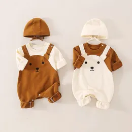 ROMPERS 3-15 m Frühling Herbst geborener Cartoon Kleidung Baby Mädchen Jungen Strampler Säugling niedliche Bären Baumwollweiche Säuglingsanzug mit Strickkappe 230812