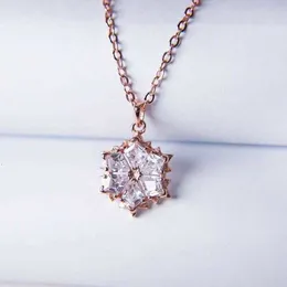 Дизайнер Rovski Luxury Top Jewelry Accessories New Snowflake Ожерелье циркона подвеска для снежинки Корейская универсальная клавиля