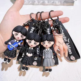 Action Toy Figures 6cm Pop Wednesday Addams KeyChain Anime Figur PVC Pendant Keyring Car Ryggsäck Bag Key Holder Decoration Accessories 230812