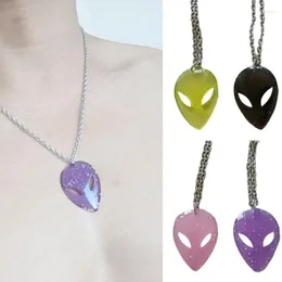 Hänge halsband kall vind geometrisk främmande ansikte ihålig äldre halsband kvinnlig nisch design legering färgfast clavicle kedja tillbehör