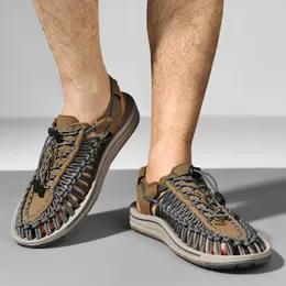 2023 Yeni Yaz Yürüyüş Moda Tasarımcı Ayakkabıları Vietnam Büyük Sandalar Erkek Trendi Dokuma Dokuma Sandalet Plaj Ayakkabı Sandalet Terlikleri
