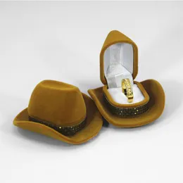 Present Wrap Western Style Cowboy Hat Jewelry Box Storage Flocked Ring Stud örhängen Flannel