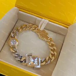 10 Karışık Kadın Bilezikler Kadınlar İçin Lüks Tasarımcı Takı Altın Zincirleri Anahtarlar Kolye Bilezik Erkek Emaye Kuff Bangle Bijoux Kolye G5