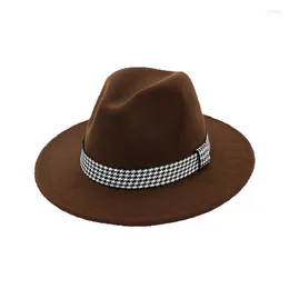 Berets Flat Brim Women Men Sirew Fed Fedoras Hat с ленточной группой Retro Wide Jazz Trilby Formal Party Cap Panama