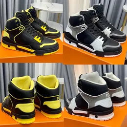 Mens Womens High Help Trainer sneaker in calf leather was seen on the runway at fashion Fall-Winter 2023 show It references vintage basketball sneakers SIZE 47-35