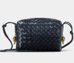 Bottegav Loop Camera Bag Mini Cassette Purses Small Intrecciato Leather Crossbody Bags With Knotted Metallic Embellishment Women Luxury Designer Wallet Venetas