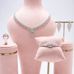 Halsbandörhängen Set Injewelife för kvinnors kubiska zirkonia Bridal Party Wedding Dress Suits Accessory Selling Dubai