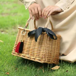 Storage Baskets Rural Style Willow Portable Basket Hand-woven Cosmetic Orgnizer Bag Flower Handbag Po Prop Decoration