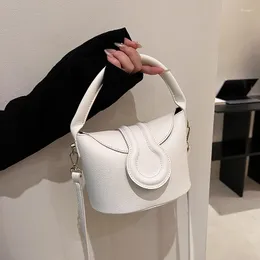 Kvällspåsar Summer Stylish Women's Small Bucket Bag For Girls Solid Color Shoulder Handbag Purse 2023 Tide Pu Leather Crossbody