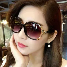 新しいカメリアサングラス女性韓国のファッションバラ汎用眼鏡