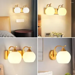 مصباح الجدار مصابيح LED زجاجية داخلية لغرفة النوم بجانب الشمعدان الداخلي الإضاءة الذهب
