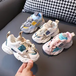 Sneakers 16 -åriga pojkar 3 färg bekväma andningsbara flickor skor för barn sport baby löpande mode småbarn spädbarn 230812