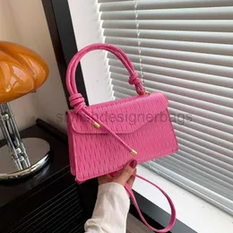 Cross Body Simple and Trendy Westernized Liten Bag For Women 2023 Summer New Checked Style One Shoulder Crossbody Liten Square Bag For WomenStylishdesignerbags
