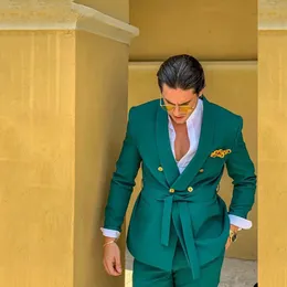 Männer Anzüge Blazer Design Green Male für Hochzeit mit Gürtel 2 Teile Doppelbrust formelle Bräutigam Reise Kleidung Jacke Hosen Kostüm Homme 230814