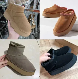 Stivali Uggit New Designer 2023 Stivali da neve Designer Australia Piattaforma femminile Mini Piattaforma Spessa Cavie Solletie Warm Furties Australian Fuffy Fuzz Mule Tazz Slifors