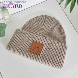 Cappelli a bordo larghi cappelli a secchio godono di cappello da berretto invernale femminile morbido e caldo in lana calda a maglia da donna a maglia da donna leggero cuffia casual Scheletro Scheletro Cappello da sci Z23814